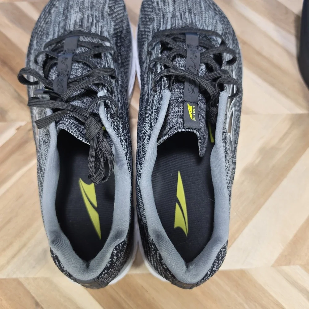 Altra Escalante 2 Mens 12 Grey Black Zero Drop Running Shoes ALM19330220